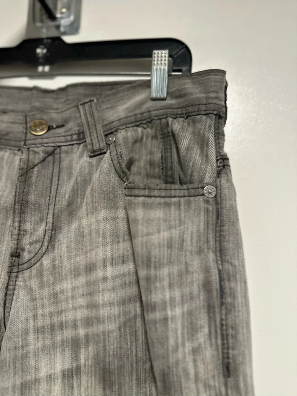EUC Levis Y2K Engineered Streetwear Denim 5411 Grey Wash Jeans Twisted Leg 32x32